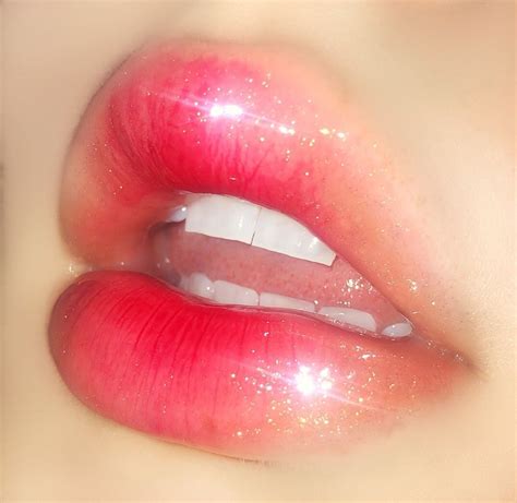 Lips Eyes Makeup Lipgloss Aesthetic Art Soft Glossy Lips Makeup