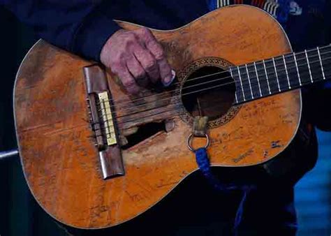 The Story Behind Willie Nelsons Trusty Guitar Trigger