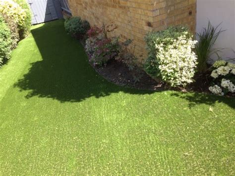 Smooth Curves And No Maintenance Edges On This Trulawn Artificial Grass