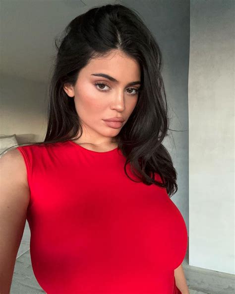 Kylie Jenner Slammed For Bashing People Who Edit Pics Despite Being
