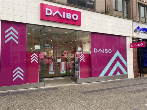 Japanese Retailer Daiso Expands into Canada with 1st Store