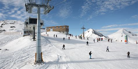 Chalet Host Couples Needed For The 2223 Ski Season In Bulgaria Anywork Anywhere