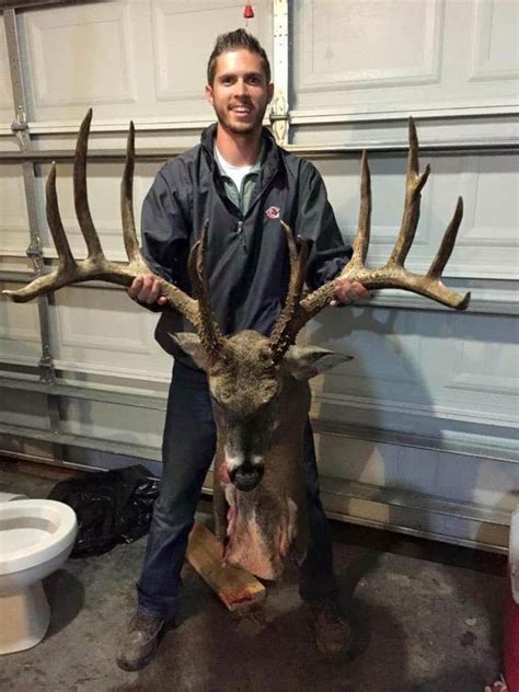 Breaking Giant Kansas Buck Killed On Road Big Deer
