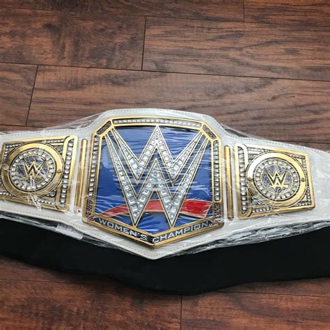 Official Wwe Authentic Smackdown Womens Championship Replica Title Belt