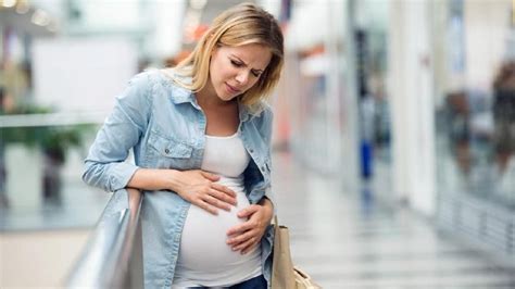 Penyebab nyeri perut sebelah atas selama hamil. Cara Mengatasi Kram Perut di Minggu-minggu Pertama Kehamilan
