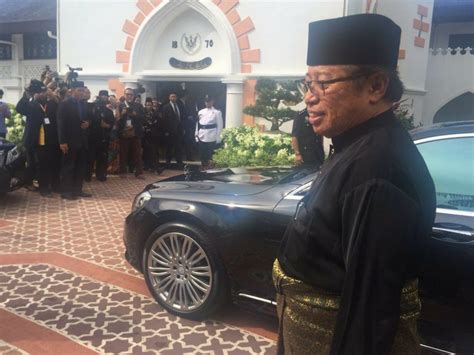 He added that the state had an datuk amar abang johari tun. Datuk Amar Abang Johari Abang Openg Ketua Menteri Sarawak ...