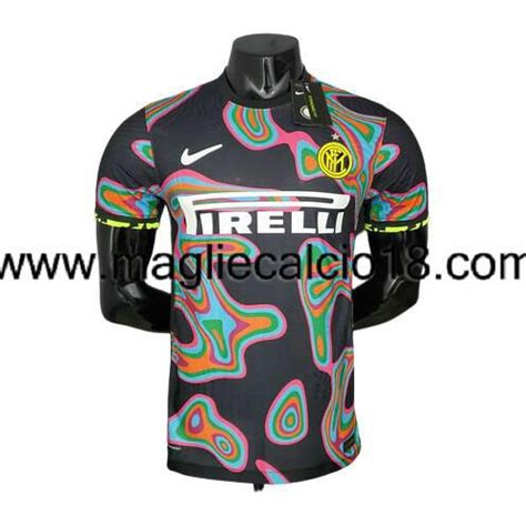 Pin su La maglia 2021-2022 è trapelata