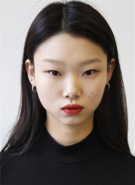 20 New Models That Will Be Dominating Fashion Week Model Face Face