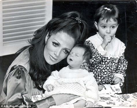 Jackie collins' daughters reveal their mother kept her terminal cancer diagnosis secret as 'she didn't want people feeling sorry for her'. Pin on Fiona's All Time Greats