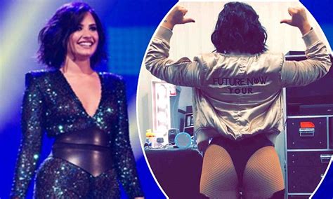 Demi Lovato Posts Sexy Instagram Selfie During Her Future Now Tour Daily Mail Online
