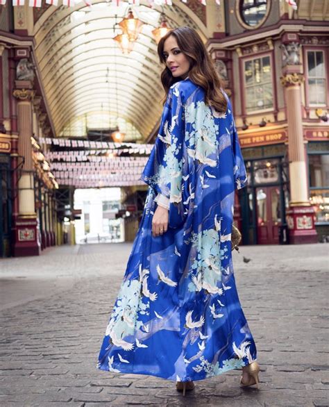 Silk Crane Print Long Blue Japanese Kimono | Kimono fashion, Kimono online, Japanese kimono