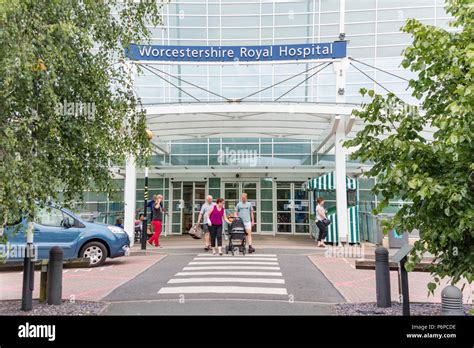 Worcester Hospital Hi Res Stock Photography And Images Alamy