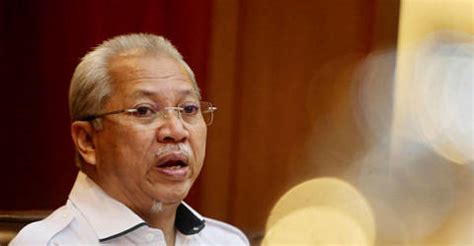 Born 18 may 1956) is a malaysian politician. Annuar Musa makes a comeback, appointed FT Minister