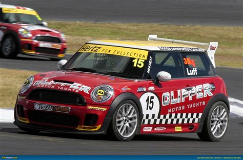 2010 Mini Challenge Round 3 Queensland Raceway