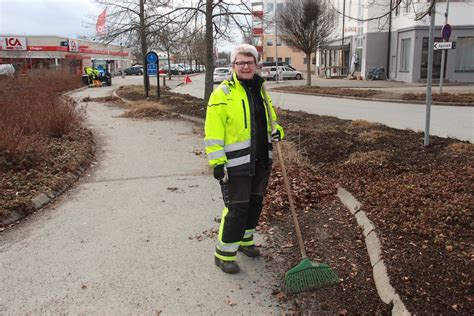 Postal address, phone, #de_edifice# fax number, email address, website, mayor, geographical. Sävsjö i Småland - perenner.se