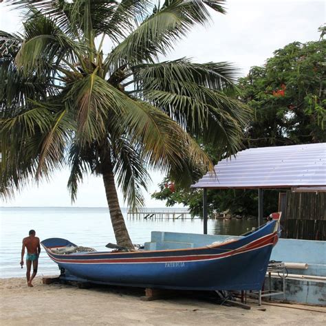 Kostenlose stornierung für die meisten zimmer. São Paulo's Estudio Flume has designed a beach hut on ...