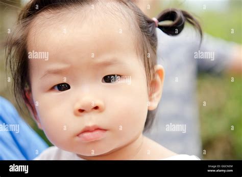 Süßes Kleines Mädchen Fotos Und Bildmaterial In Hoher Auflösung Alamy
