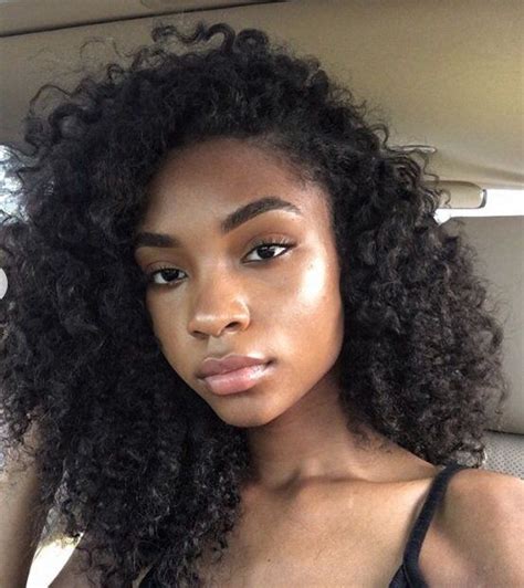 Chica Negra Con El Pelo Rizado Hermosas Mujeres Negras Mujeres