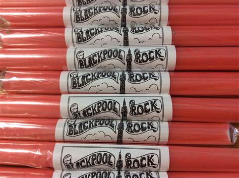 T Box Of 6 Sticks Of Traditional Blackpool Rock Pink Mint Flavours