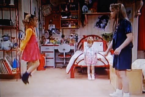 Invisible sister izle, invisible sister full izle, invisible sister türkçe dublaj izle, invisible sister hd izle, disney channel filmleri arasında olan yapımda cleo isminde lise öğrencisi bilim projesi ile uğraşırken. full house (Dec 30 2012 09:11:24) ~ Picture Gallery
