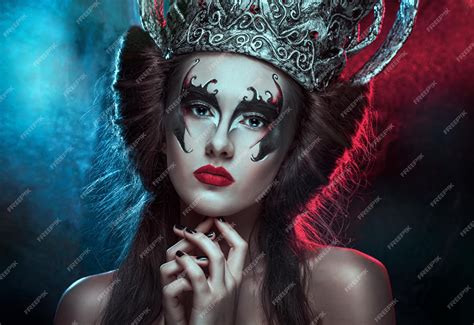 Premium Photo Elegant Queen Female Face With Red Lips And Black Eye Makeup