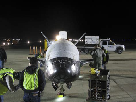 Gallery X 37b Space Plane Returns To Earth