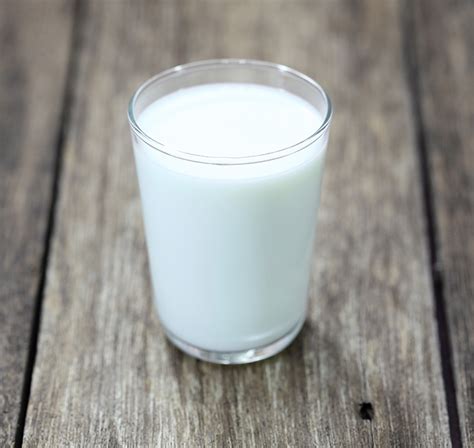 9 astuces pour éliminer les mauvaises odeurs de votre frigo