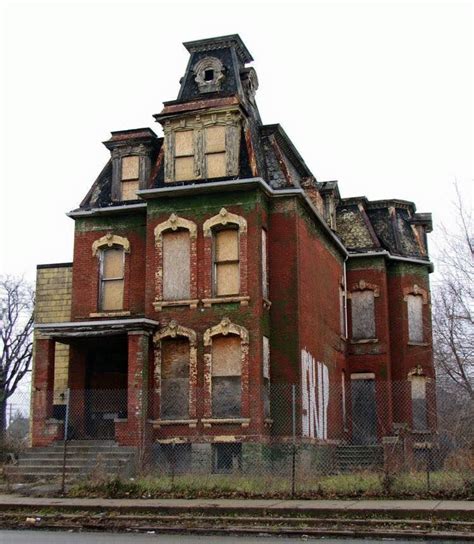 Abandoned Mansions In Detroit