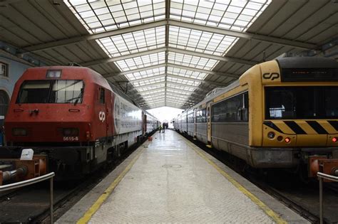 Greve na cp arranca às 00:00 de 5.ª feira e são previstas perturbações já hoje. Atenção, hoje há greve nos comboios