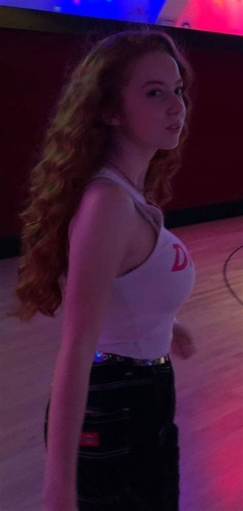 Pin By Gary Raymo On Beautiful Redheads Gorgeous Redhead Teen Girl Fashion Beautiful Redhead