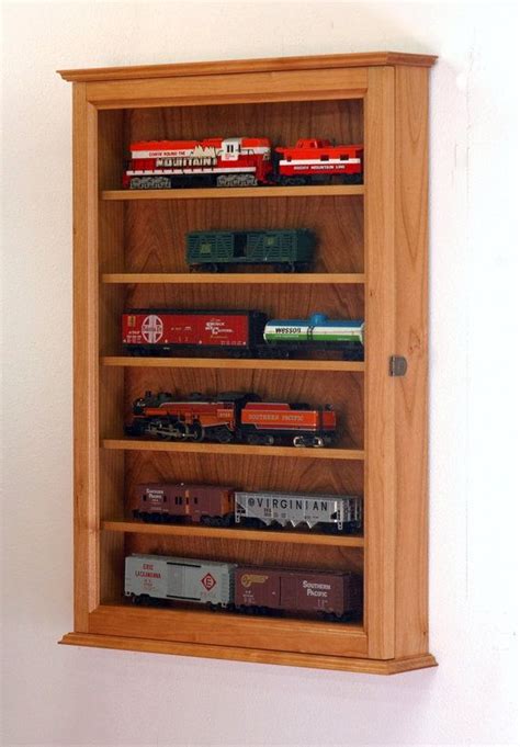 Pin By Rick Weber On For My Hubs Display Case Model Train Display