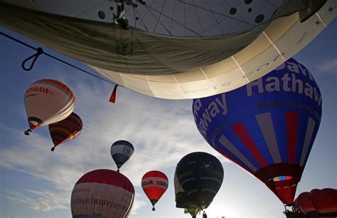 Europes Largest Hot Air Balloon Festival Photo 8 Cbs News