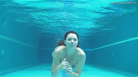 Wet Sazan Cheharda Sexy Naked Swimming 4tube
