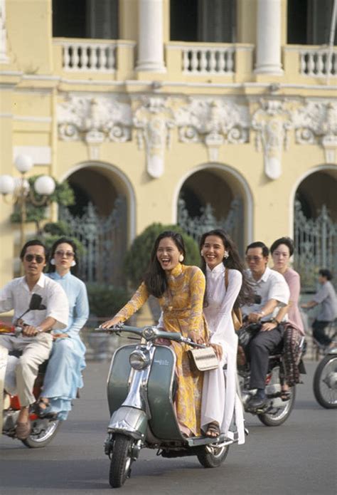Phụ nữ Sài Gòn Phong cách thời trang qua các thập niên cuối thế kỷ