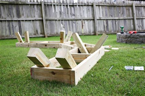 Find out how to create a diy fire pit inexpensively with readily available materials. Build Your Own Curved Fire Pit Bench - A Beautiful Mess