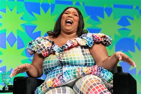 Lizzo Is In A Relationship With A Mystery Man