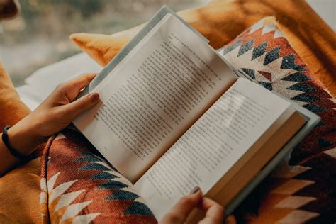 750 Reading Book Pictures Hd Download Free Images On Unsplash