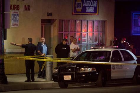 Under Siege Santa Ana Gang Violence Jumps To An Average Of A Shooting