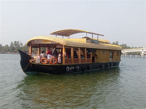 Diwali Holidays With Kerala Backwater Cruise Houseboat Nileshwar