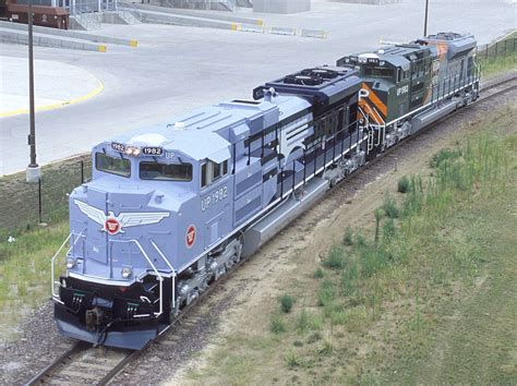 Up 1982 1983 New Emd Sd70ace Up Heritage Locomotives