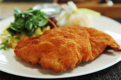 Who needs an easy and delicious dinner idea? Chicken Schnitzel | DebbieNet.com