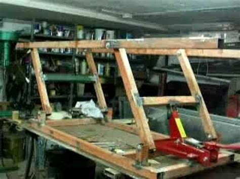 I don't have any welding tools but lots of wood tools. Motorcycle Lift Table - YouTube | Cool things to build ...