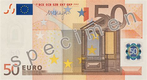Combien Emprunter Avec 2200 Euros Par Mois - Combien de billets euros de la première série encore en circulation