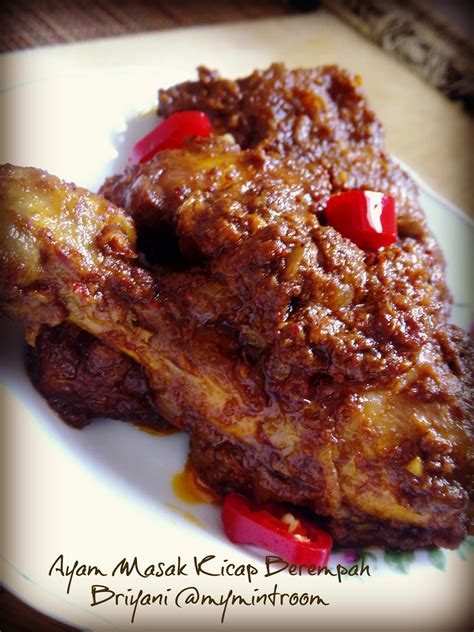 Jangan takut mencuba sedikit kelainan. my mintroom: Ayam Masak Kicap Berempah Briyani