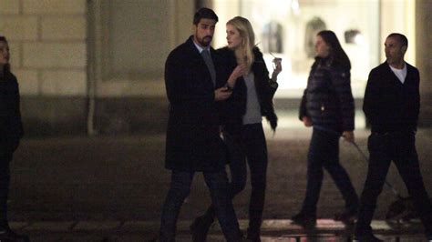 Rani khedira, 27, from germany fc augsburg, since 2017 defensive midfield market value.further information. Verdächtige Fotos! Ist das Sami Khediras neue ...