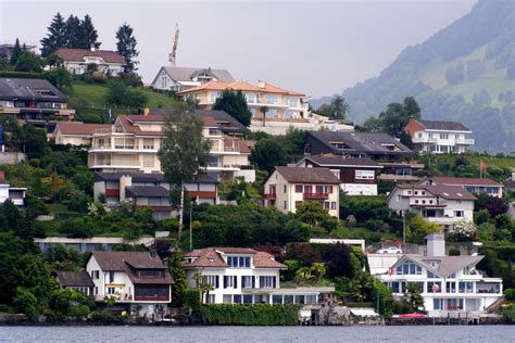 É hoje patrimônio cultural da humanidade justamente por conta da história preservada dos tempos da idade. 1 dia na Suíça: Berna ou Lucerne? - Suíça,Berna,Lucerne ...