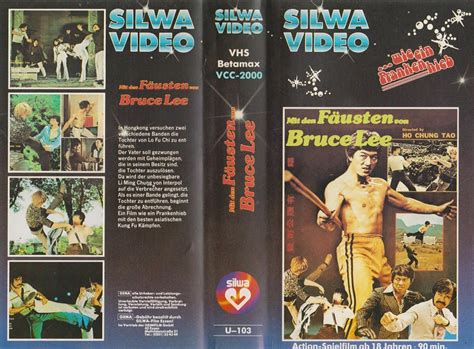 Mit Den F Usten Von Bruce Lee Silwa Blau In M Nchen F R