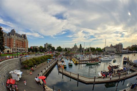 Victoria Daily Photo Inner Harbour Causeway