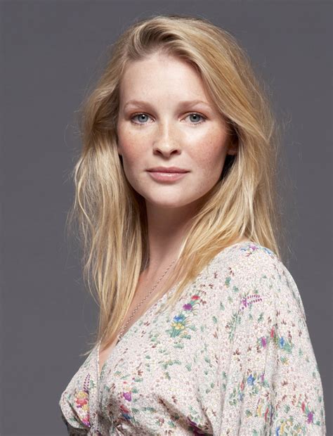 She also read the short. Poze Joanna Page - Actor - Poza 6 din 33 - CineMagia.ro