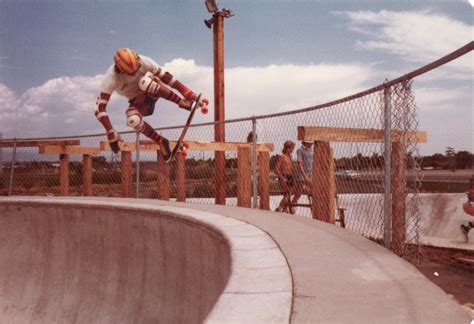 30 Fantastic Skateboarding Shots Mrom The Mid 1970s ~ Vintage Everyday